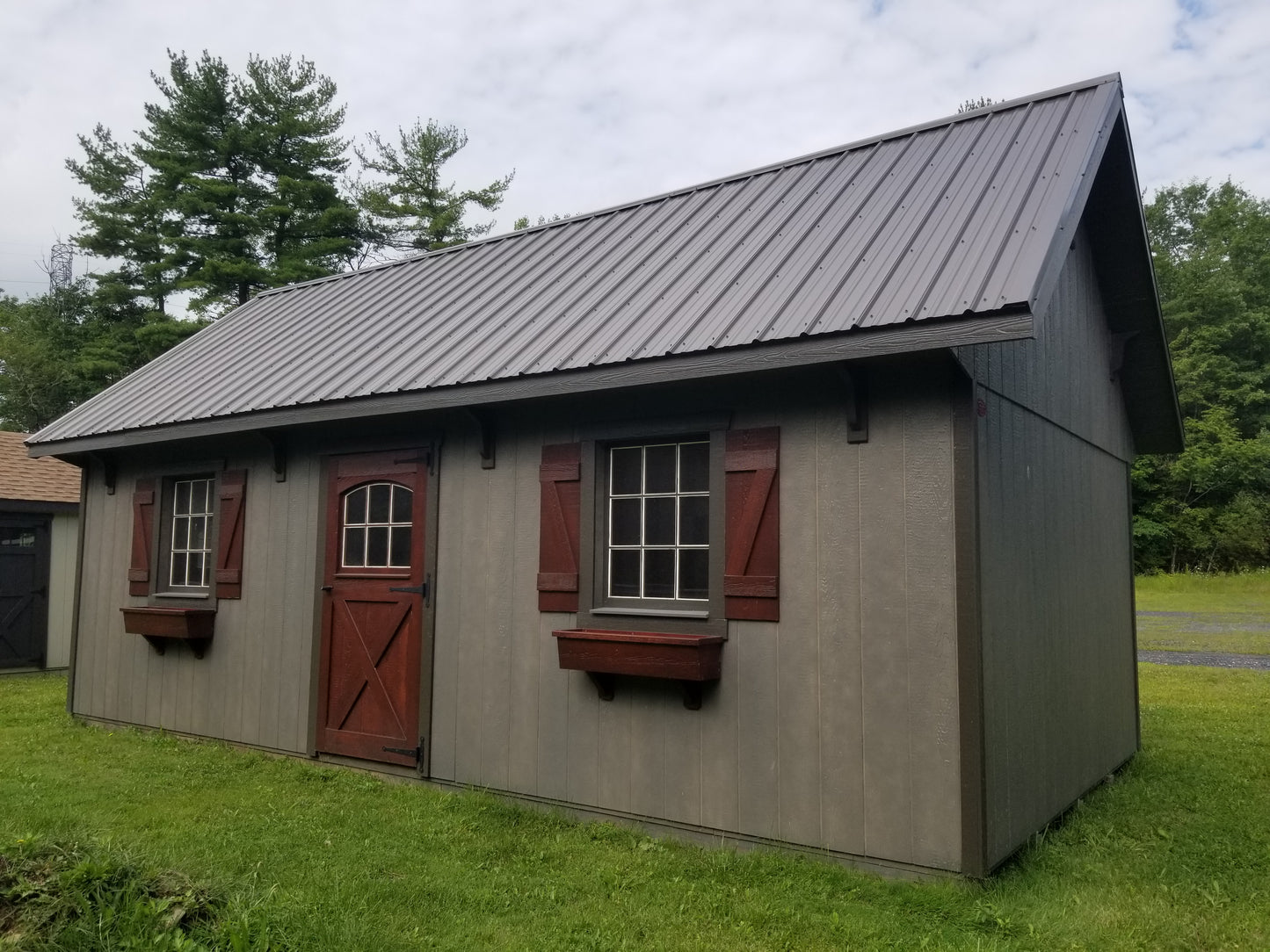 12x24 Colonial Garden with SmartTec Siding