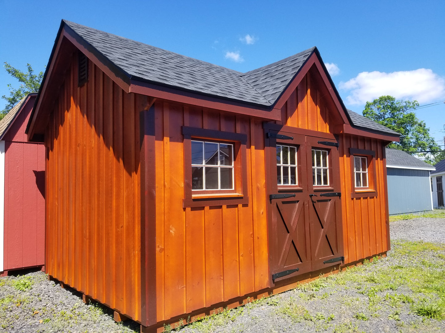 10x18 Victorian with Pine Board and Batten Siding