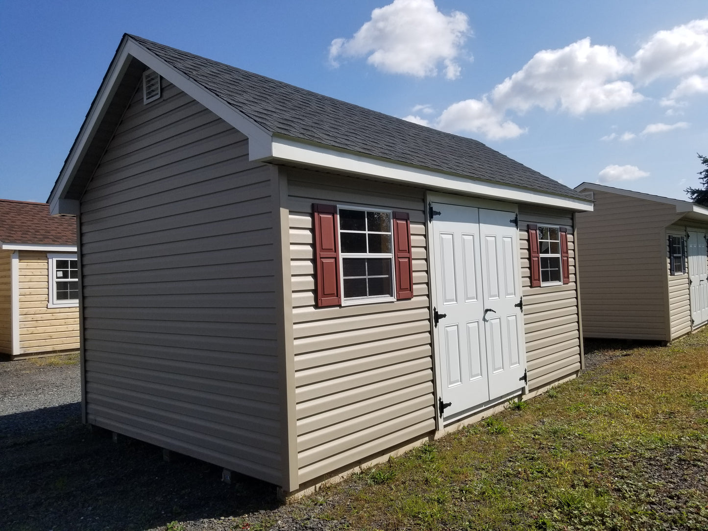 10x16 Garden with Vinyl Siding