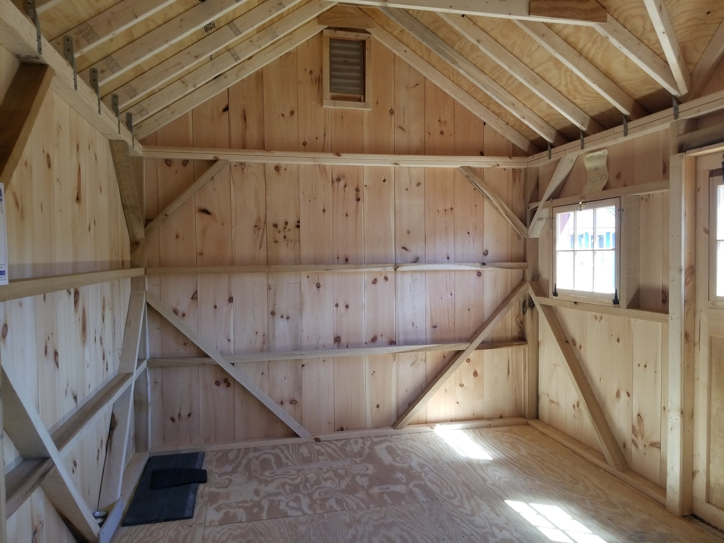 10x18 Victorian with Pine Board and Batten Siding