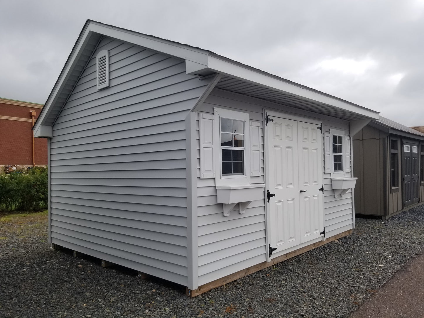 12x14 Garden Quaker with Vinyl Siding