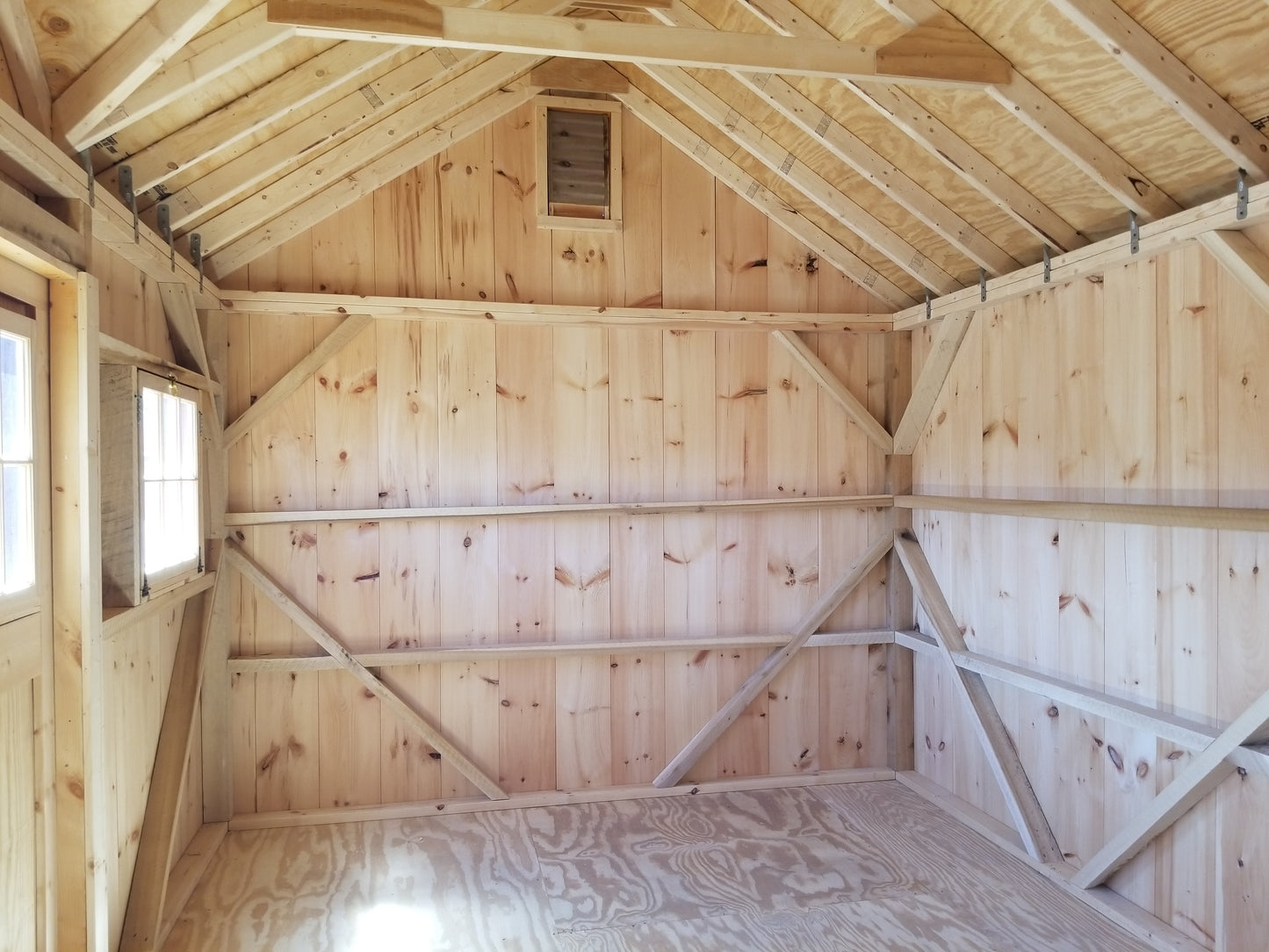 10x18 Victorian with Pine Board and Batten Siding