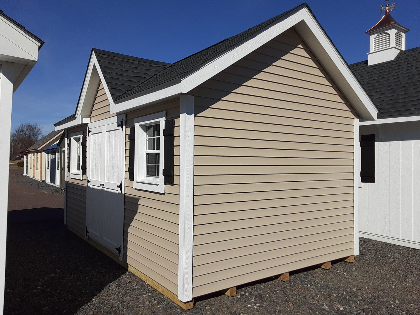 10x16 Victorian with Vinyl Siding